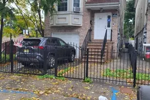 391 21st St, Irvington, NJ 07111 - Photo 1