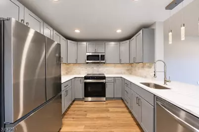 1 Carriage City Plz #1118, Rahway, NJ 07065 - Photo 7