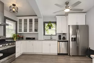 34 Hudson Ave, Maplewood, NJ 07040 - Photo 3