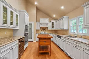 28 Underwood Rd, Montville Township, NJ 07045 - Photo 5