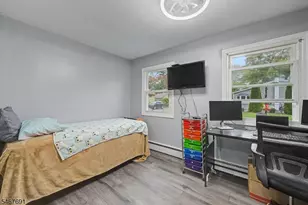 8 Yale St, Mount Olive, NJ 07828 - Photo 5
