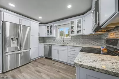 8 Yale St, Mount Olive, NJ 07828 - Photo 13