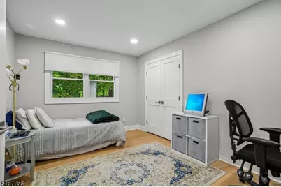 64 N Hillside Ave, Livingston, NJ 07039 - Photo 17