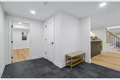 64 N Hillside Ave, Livingston, NJ 07039 - Photo 29