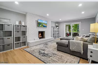 64 N Hillside Ave, Livingston, NJ 07039 - Photo 11