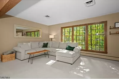 4 Scenic Falls Rd, Washington Township, NJ 07853 - Photo 7