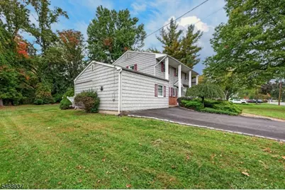 7 Maxal St, Green Brook Township, NJ 08812 - Photo 9