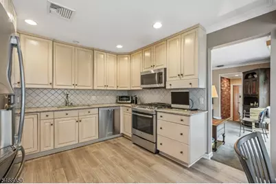 26 Almroth Dr, Wayne, NJ 07470 - Photo 11