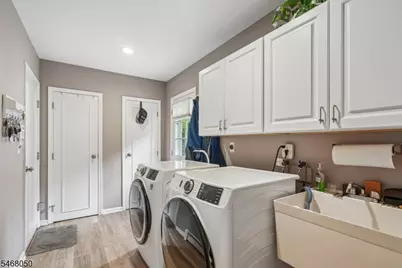 26 Almroth Dr, Wayne, NJ 07470 - Photo 17