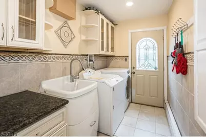22 Lorraine Dr, Montville Township, NJ 07058 - Photo 13