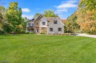 4 Cove Hollow Ct, Andover Township, NJ 07821 - Photo 1