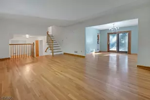15 Camelot Way, Parsippany, NJ 07054 - Photo 9