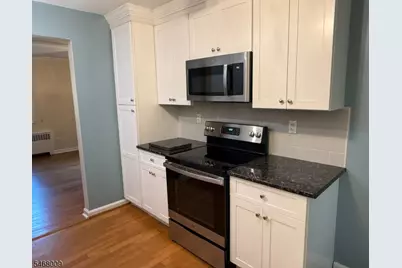 64B Troy Dr #B, Springfield, NJ 07081 - Photo 5