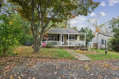 8 Center St, Hopatcong, NJ 07874 - Photo 3