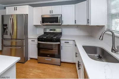 325 Greenfield Rd, Bridgewater, NJ 08807 - Photo 17