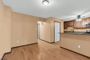 94 Heritage Ln, Hamburg, NJ 07419 - Photo 9