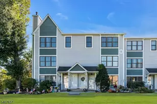 94 Heritage Ln, Hamburg, NJ 07419 - Photo 1