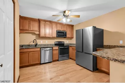94 Heritage Lane #94, Hamburg, NJ 07419 - Photo 11
