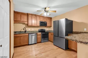 94 Heritage Ln, Hamburg, NJ 07419 - Photo 11