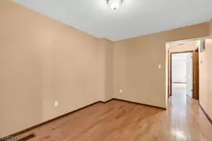 94 Heritage Ln, Hamburg, NJ 07419 - Photo 17