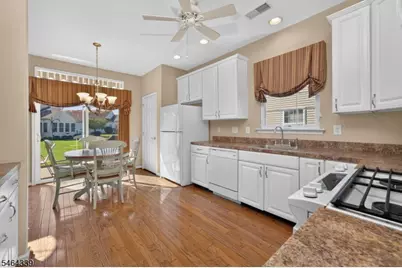 32 Daulton Dr, Franklin Township, NJ 08873 - Photo 9