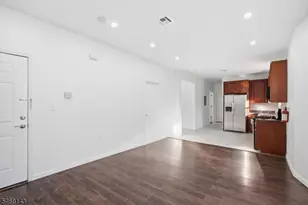 16 Seymour Ave, Newark, NJ 07108 - Photo 17