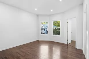 16 Seymour Ave, Newark, NJ 07108 - Photo 23