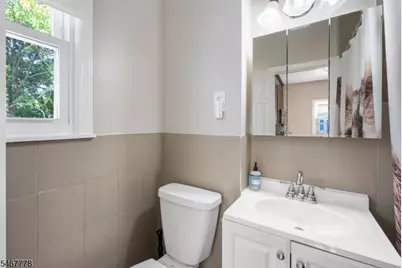 9 Cherry Pl, Maplewood Twp., NJ 07040 - Photo 21