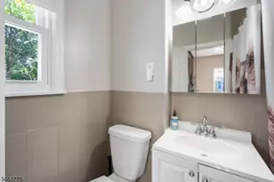 9 Cherry Pl, Maplewood Twp., NJ 07040 - Photo 21