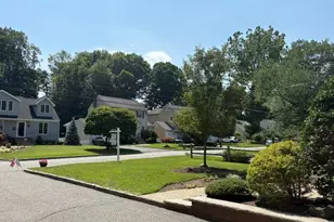 33 Longacre Dr, Livingston, NJ 07039 - Photo 27