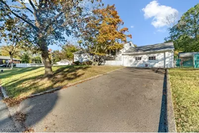 2 Overlook Ave, Little Falls Township, NJ 07424 - Photo 1