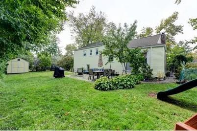10 Lynn Dr, Springfield, NJ 07081 - Photo 23