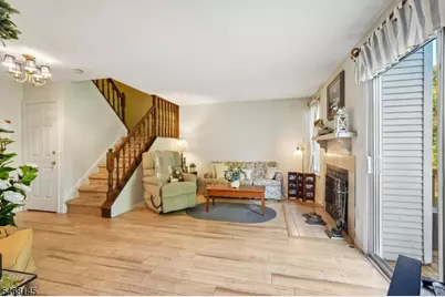 135 Grantham Dr, Franklin Township, NJ 08873 - Photo 9