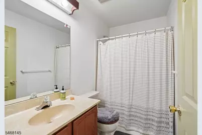 135 Grantham Dr, Franklin Township, NJ 08873 - Photo 19