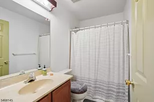 135 Grantham Dr, Franklin Township, NJ 08873 - Photo 19