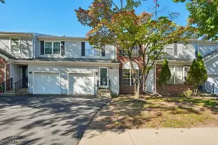 135 Grantham Dr, Franklin Township, NJ 08873 - Photo 1