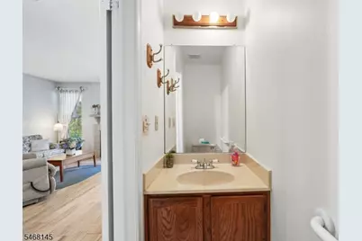 135 Grantham Dr, Franklin Township, NJ 08873 - Photo 13