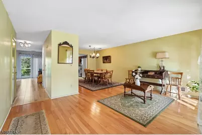 135 Grantham Dr, Franklin Township, NJ 08873 - Photo 5