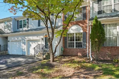135 Grantham Dr, Franklin Township, NJ 08873 - Photo 3