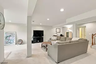 27 Village Ln, Sparta Township, NJ 07871 - Photo 25