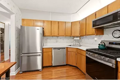 401 Danbury Ln #401, East Brunswick Township, NJ 08816 - Photo 11
