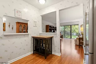 401 Danbury Ln, East Brunswick Township, NJ 08816 - Photo 13
