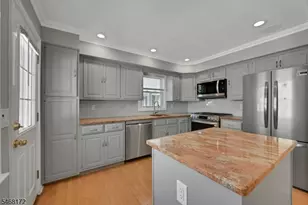 430 Bender Ave, Roselle Park, NJ 07204 - Photo 9