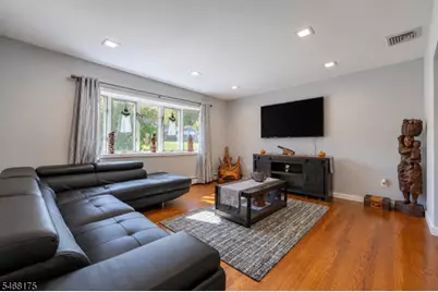 56 Outlook St, Butler, NJ 07405 - Photo 5