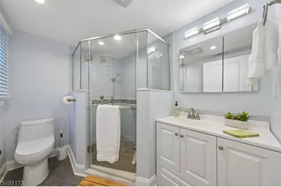 12 Knollwood Dr, Livingston, NJ 07039 - Photo 29