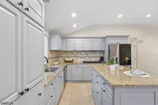 12 Knollwood Dr, Livingston, NJ 07039 - Photo 13