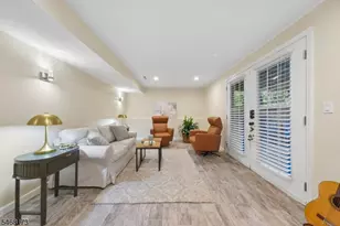12 Knollwood Dr, Livingston, NJ 07039 - Photo 27