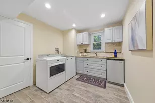 12 Knollwood Dr, Livingston, NJ 07039 - Photo 25