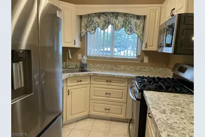 602 Brittany Dr #602, Wayne, NJ 07470 - Photo 5