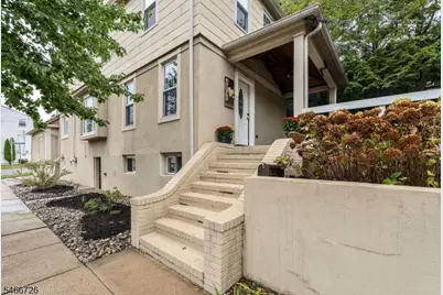 713 Lincoln Ave, Ridgefield, NJ 07660 - Photo 3